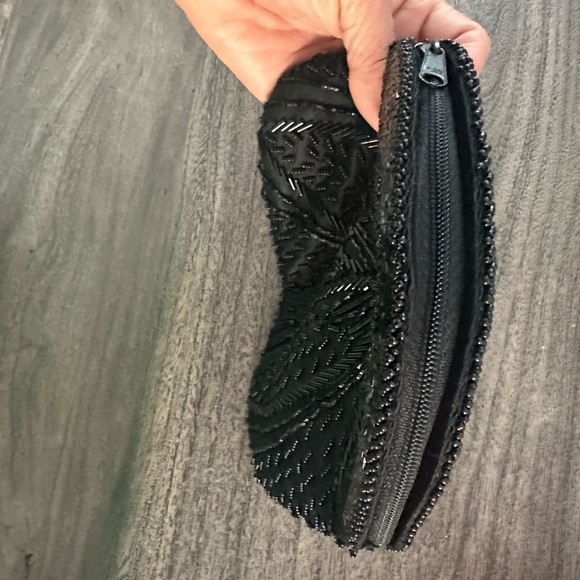 Chic Black Beaded Evening Clutch - Picture 3 of 7